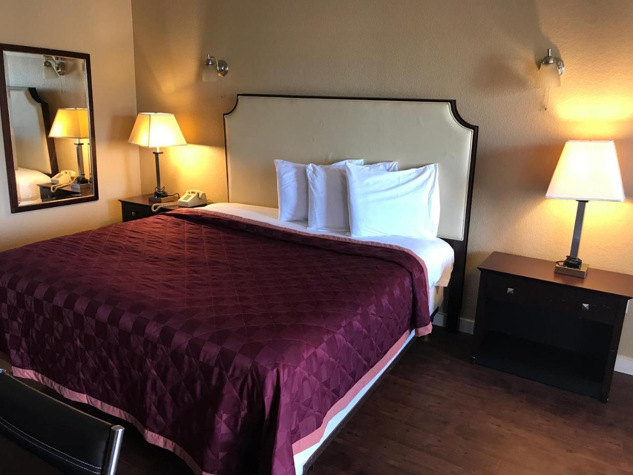 Lone Star Inn & Suites Килин Экстерьер фото