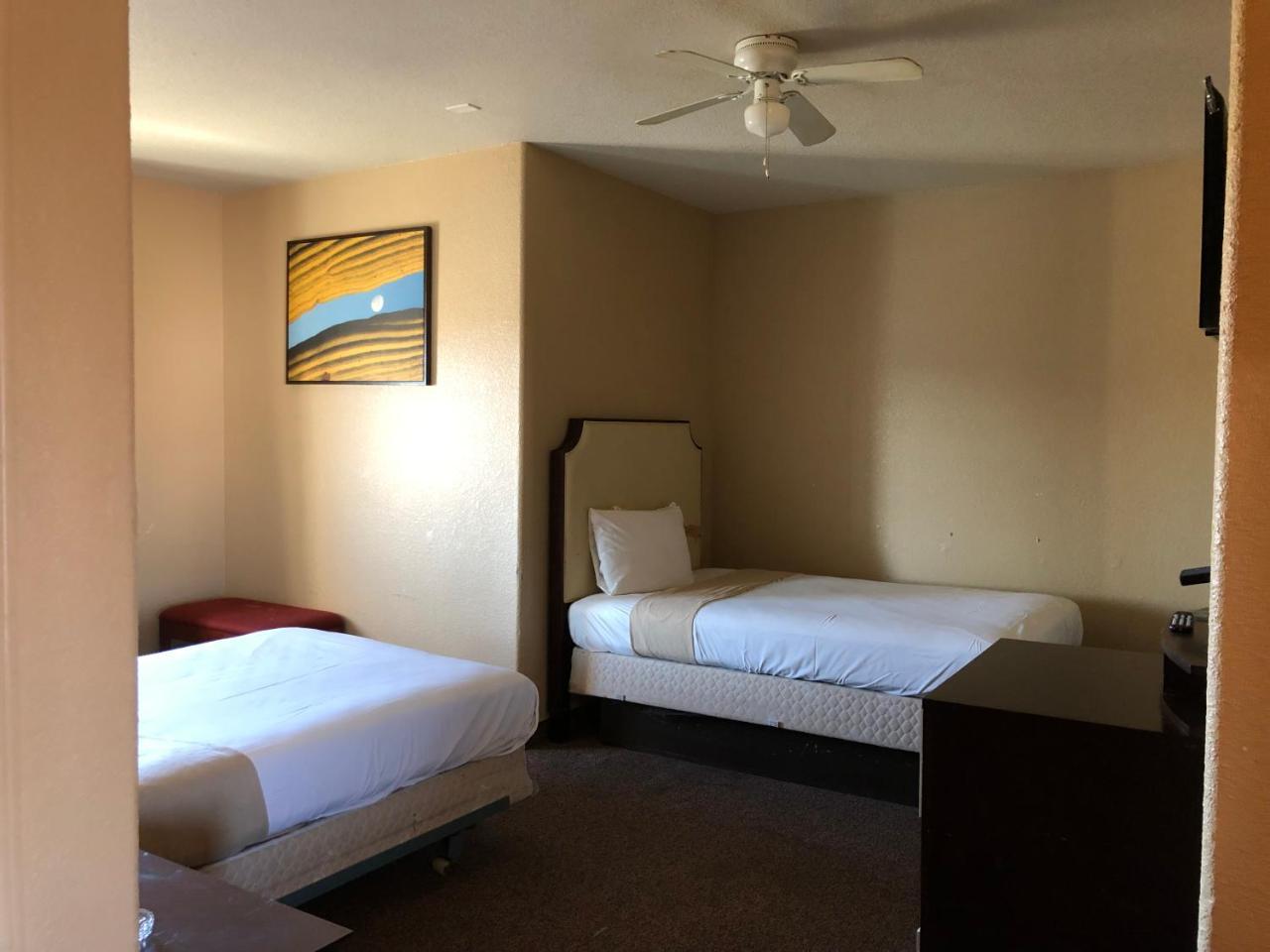 Lone Star Inn & Suites Килин Экстерьер фото